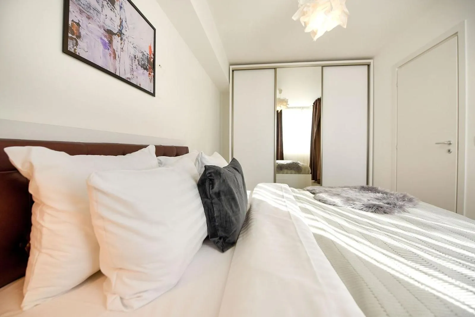 דירות בוקרשט Wonderfull 1Br Aviatiei